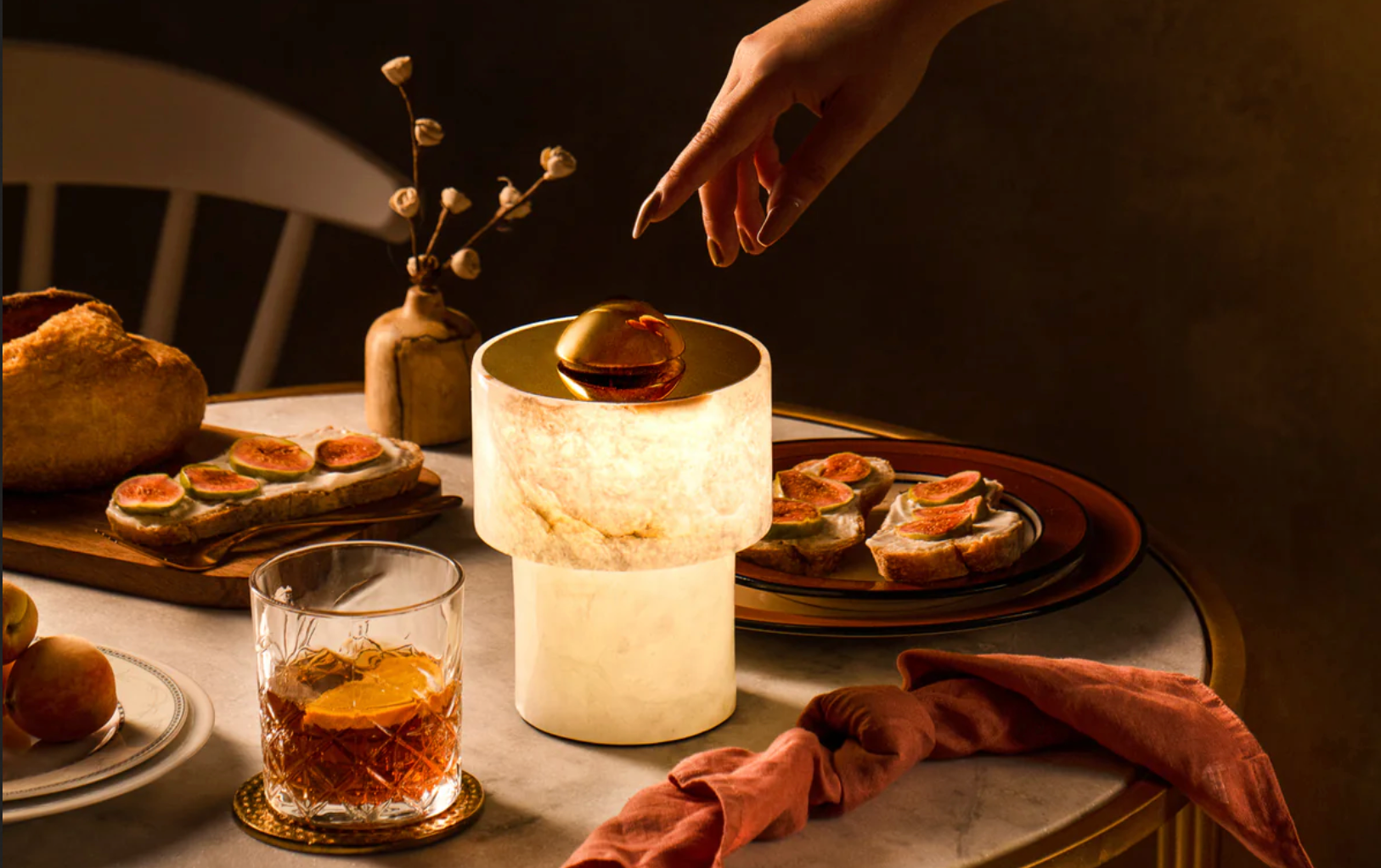 Illuminating Friendship: Celebrating Friendship Day with Rosha Lamps