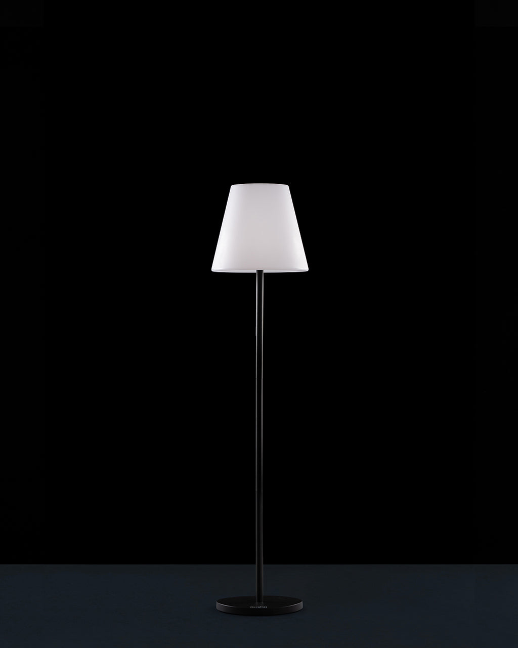 Alba Solar Floor Lamp